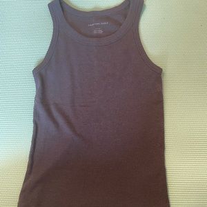 Gray ribed tank